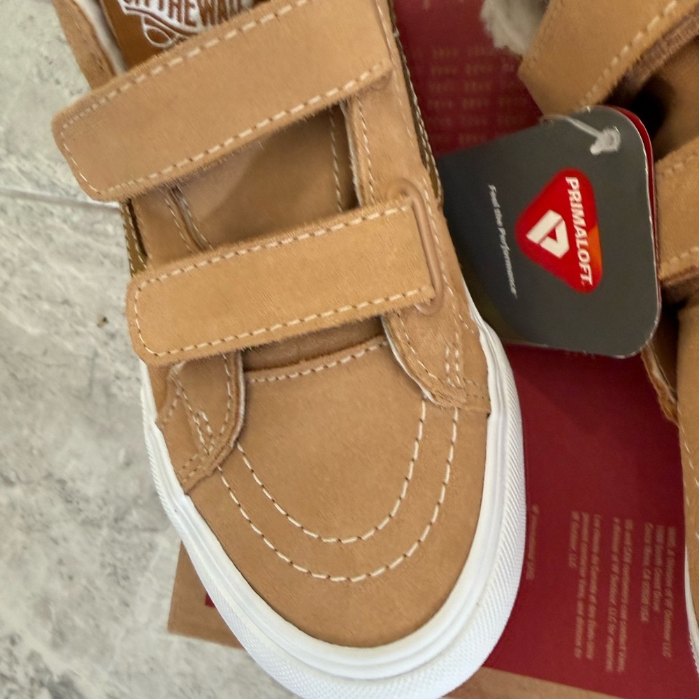 Vans Kids MTE Chestnut Brown & White Sneakers with Pink Soles SIZE 1 unisex - Picture 3 of 9